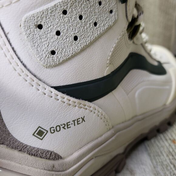 VANS Ultrarange Exo Hi GORE-TEX MTE-3 White Gray Men's Size 8 / Women’s 9.5 NEW - Picture 8 of 9